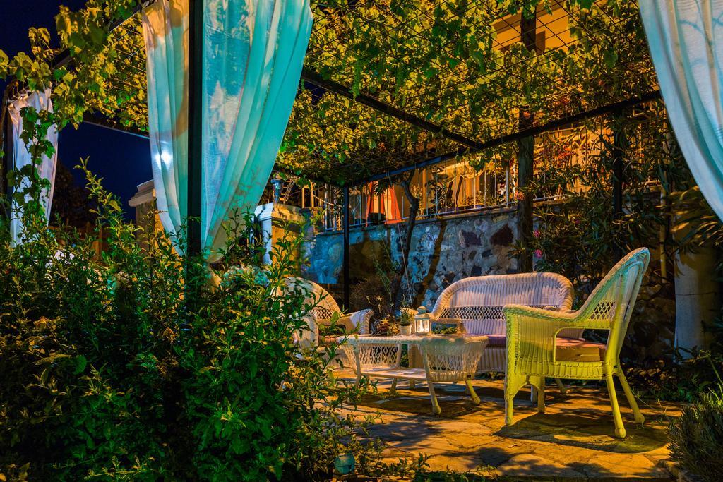 Cunda Esen Hotel Ayvalik Bagian luar foto